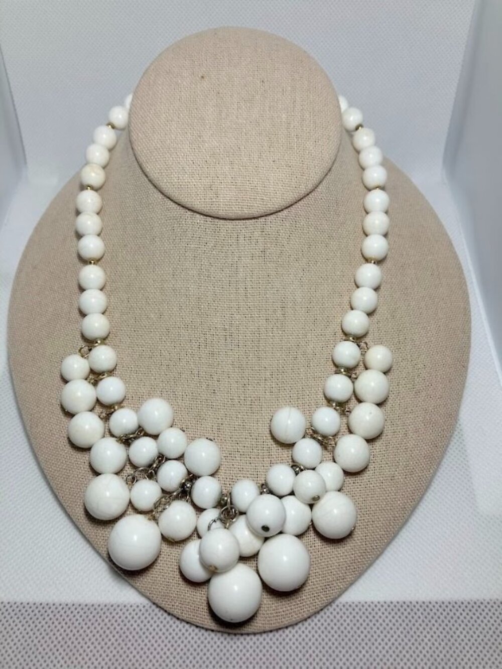 Trifari Statement Bead Necklace Vintage 80s White Gold Tone Bib Acrylic Dangle